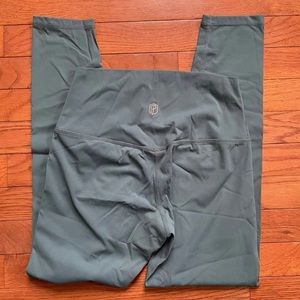 Born primitive leggings